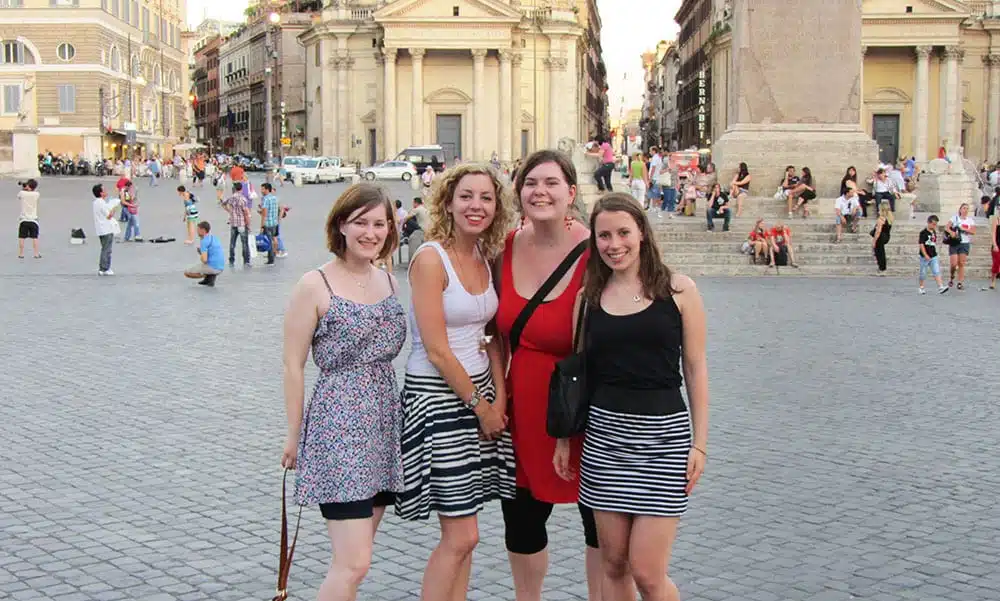 met vriendinnen op piazza del popolo