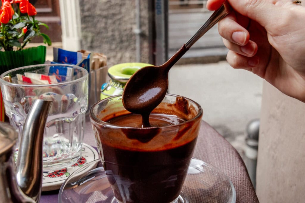 Lekker eten in Bologna - Naama Cafe