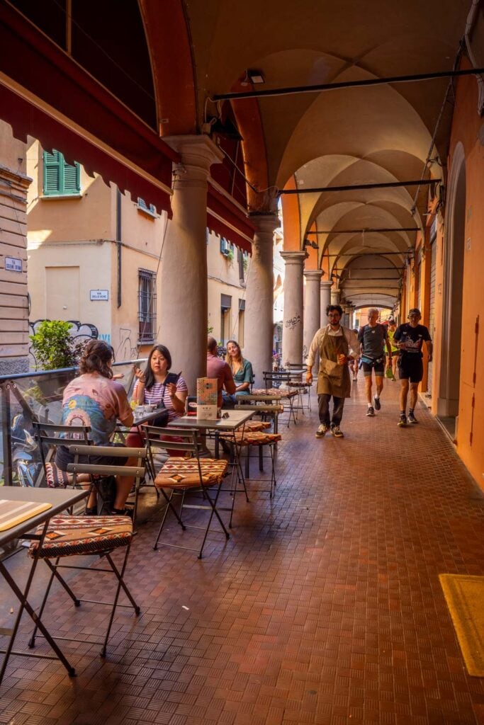 Lekker eten in Bologna - Naama Cafe