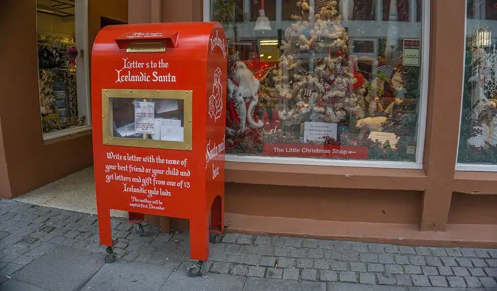 Doen in Reykjavik - brief Santa Claus