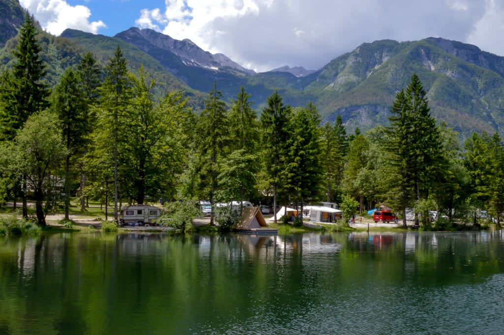 Camping bij het meer van Bohinj