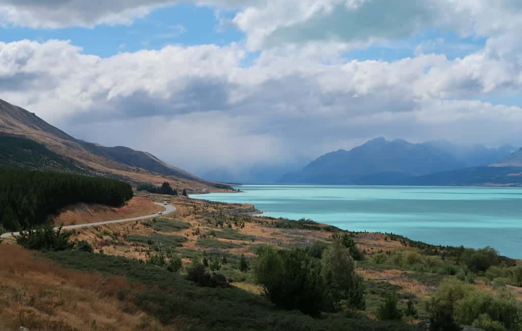 -ake Tekapo en Lake Pukaki Nieuw-Zeeland