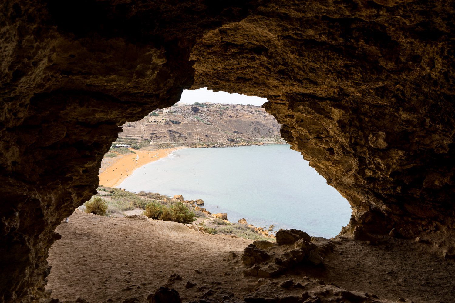 Tal-Mixta cave