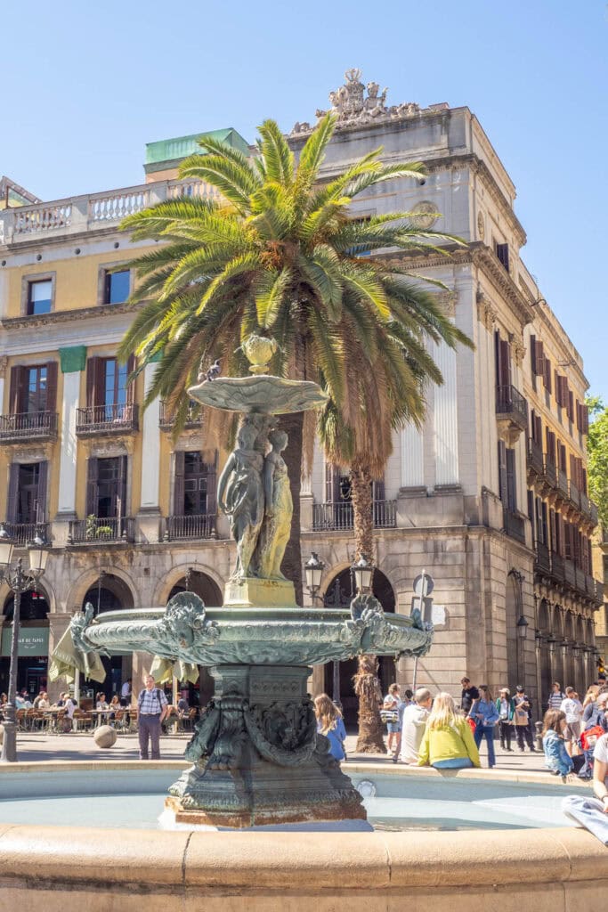 Doen in Barcelona - Plaça Reial