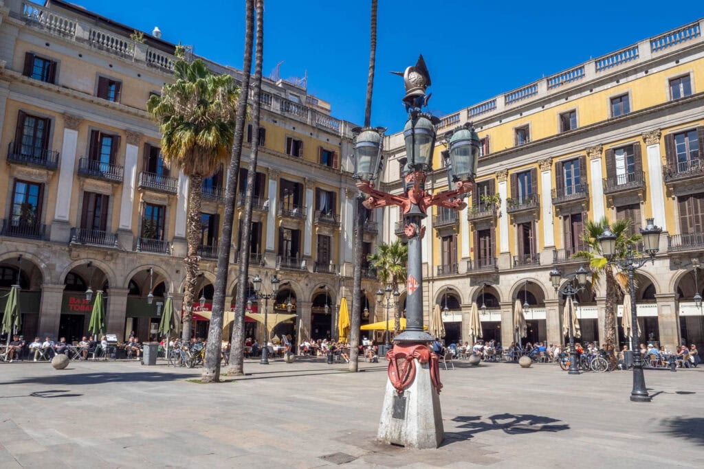 Doen in Barcelona - Plaça Reial
