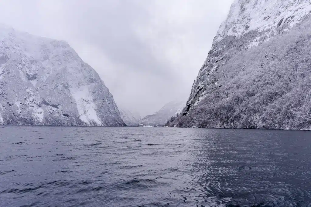 Varen door de Fjorden in Noorwegen