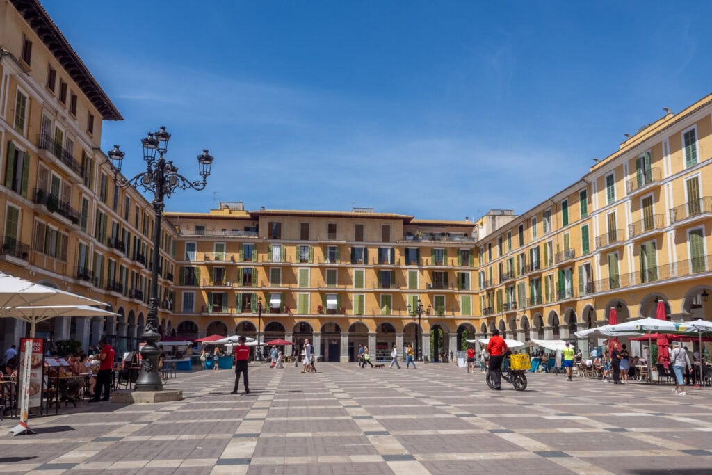Doen in Palma de Mallorca - Plaza Mayor - Placa Major