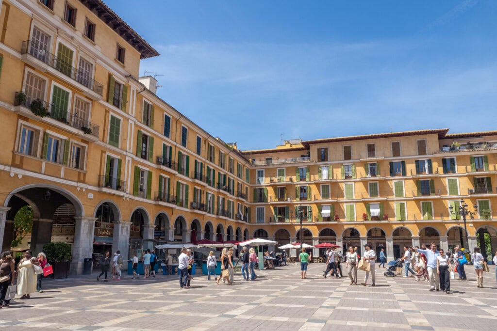 Doen in Palma de Mallorca - Plaza Mayor - Placa Major