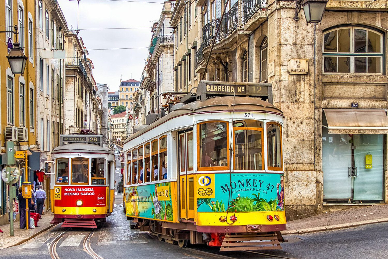 Tram 28 en tram 12 Lissabon