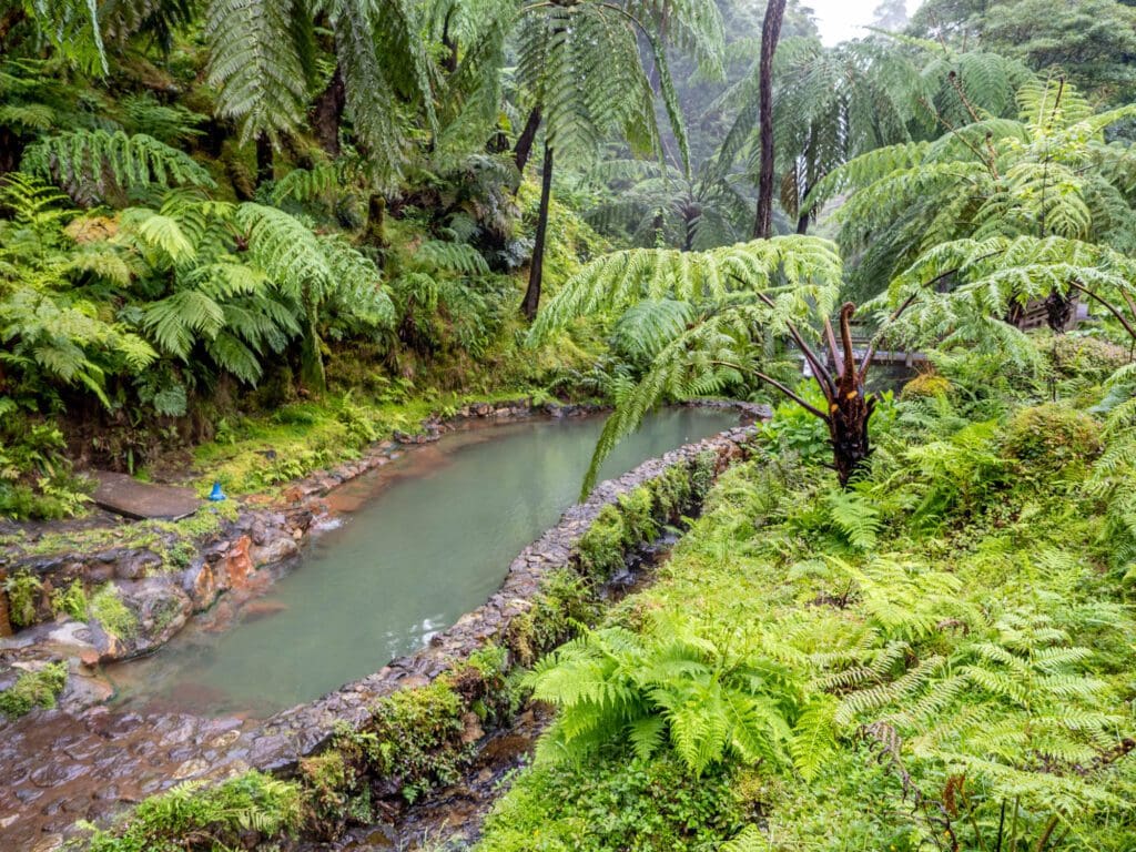 Caldeira Velha - middelste en warmste bad