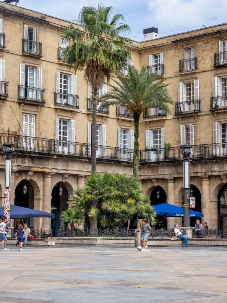 Doen in Bilbao - Plaza Nueva