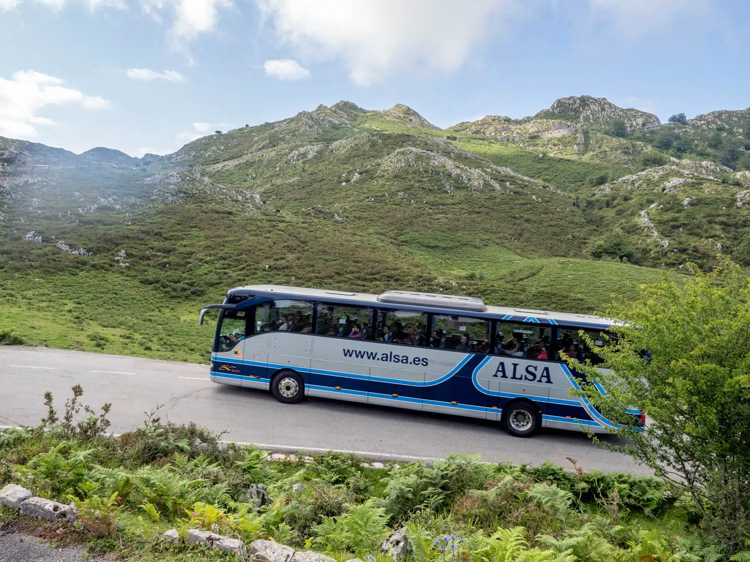 Lagos de Covadonga met de bus