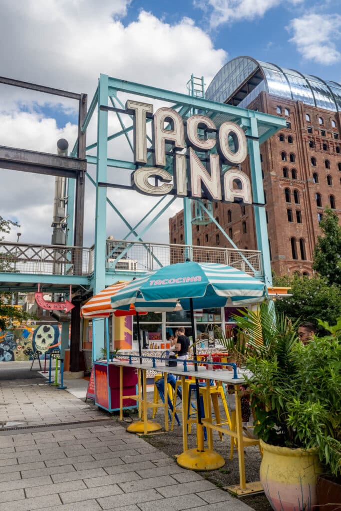 Doen in Brooklyn, New York - Domino Park, Williamsburg