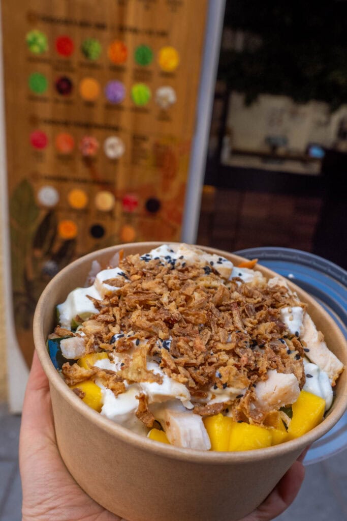 Lekker eten in Barcelona - Poke Moana