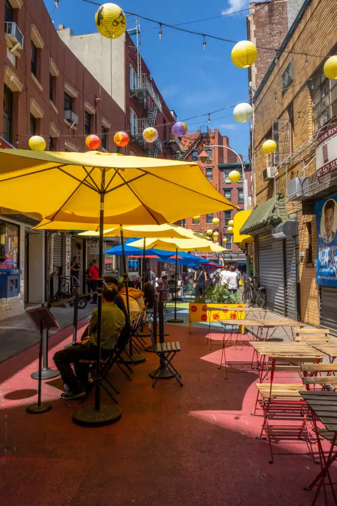 Chinatown New York - Doyers Street