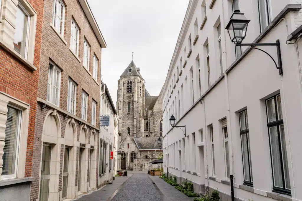 OLV Kerk in Kortrijk