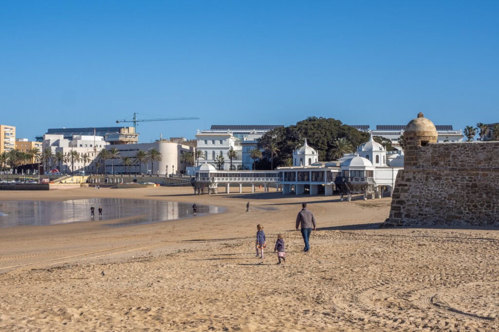 Doen in Cádiz - Playa de la La Caleta