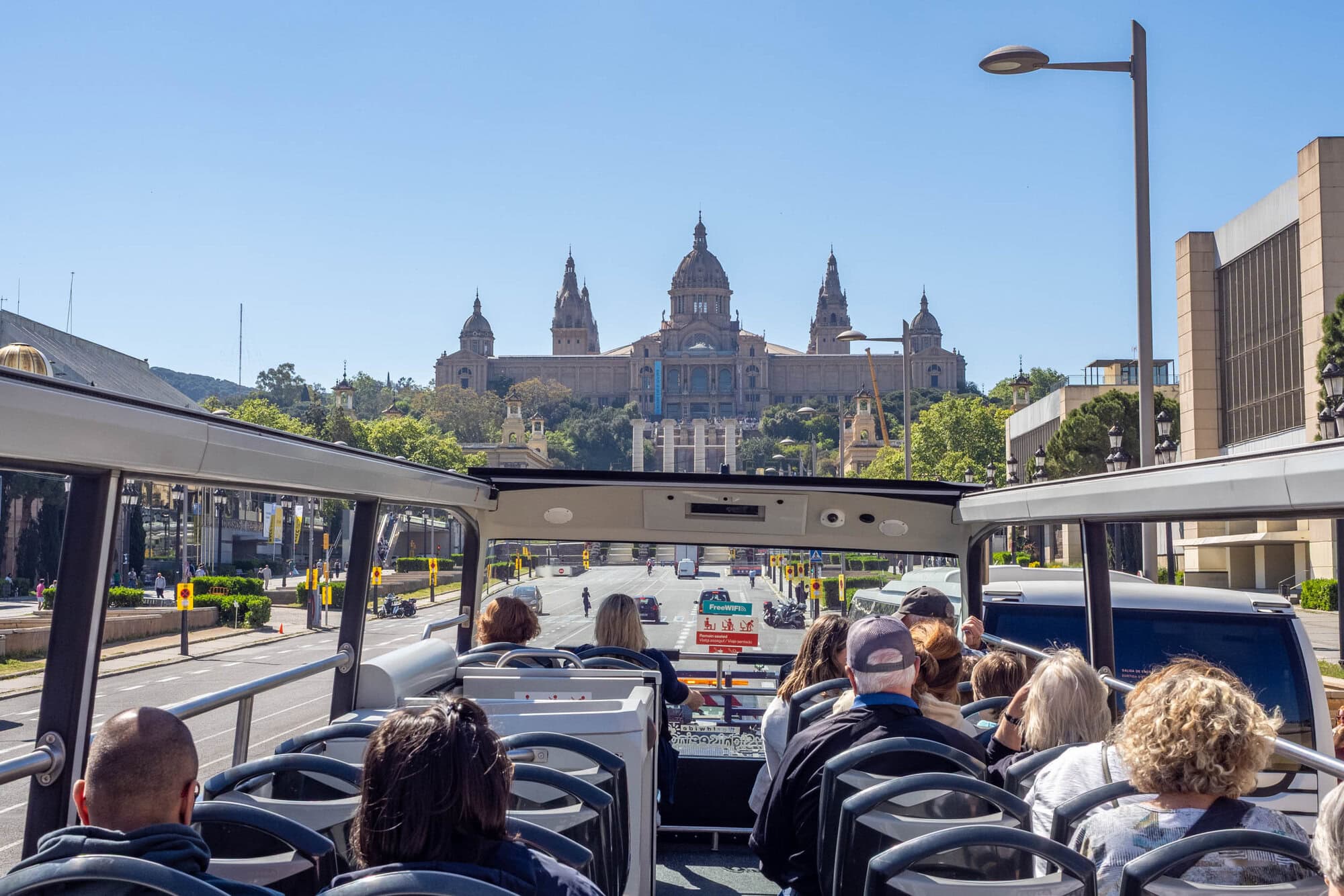 Barcelona in één dag - Barcelona vanuit de hop-on hop-off bus