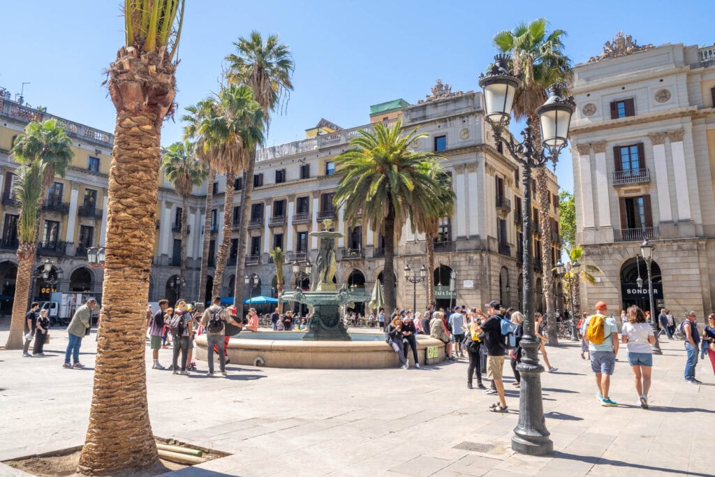 Barcelona in één dag - Plaça Reial