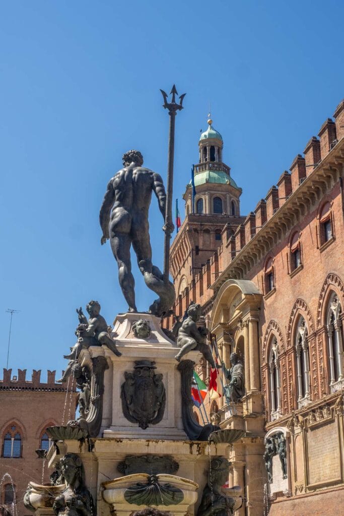 Doen in Bologna - Piazza del Nettuno