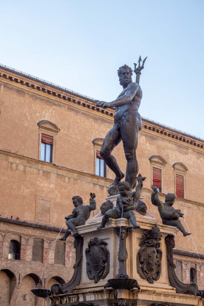 Doen in Bologna - Piazza del Nettuno