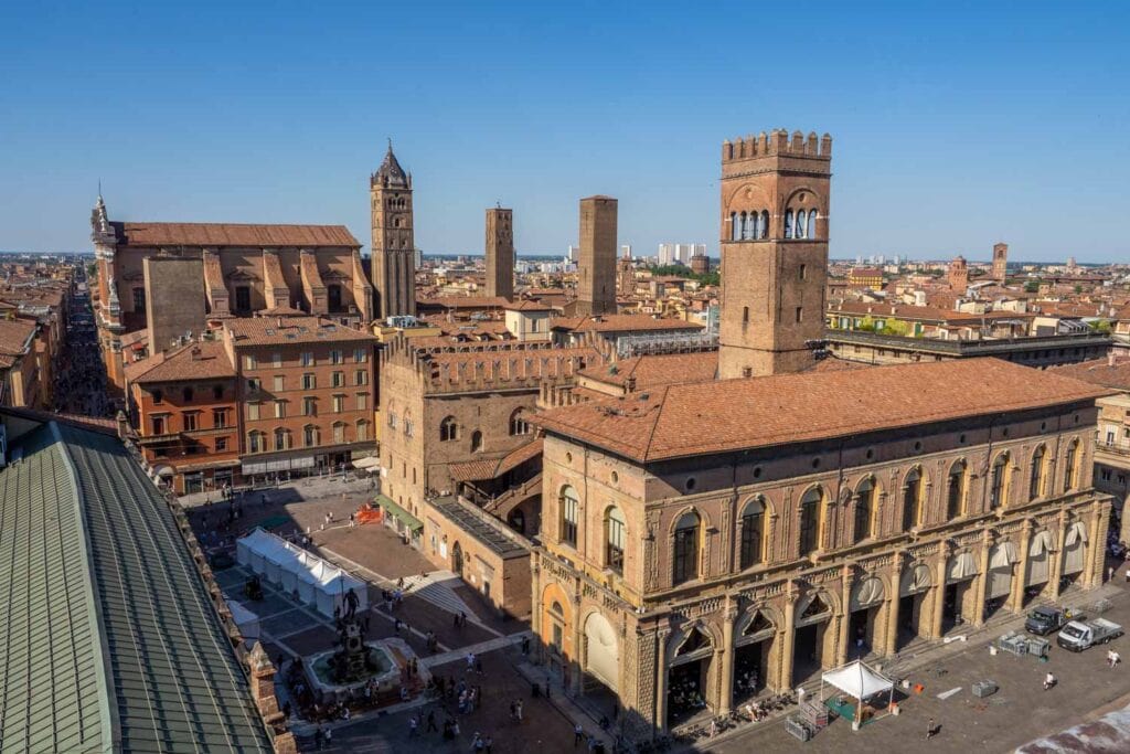 Doen in Bologna - Torre dell'Orologio