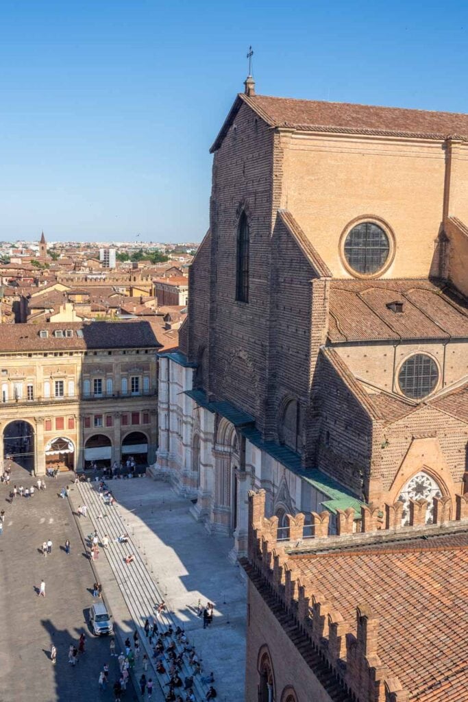 Doen in Bologna - Torre dell'Orologio