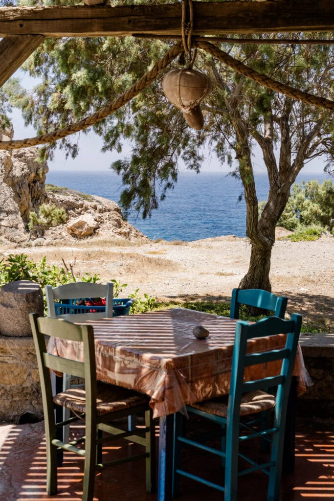 Wat te doen op Karpathos - Under the trees