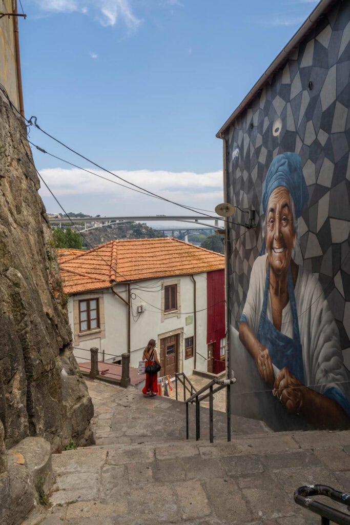 Doen in Porto - Escadas dos Guindais & Guindalense