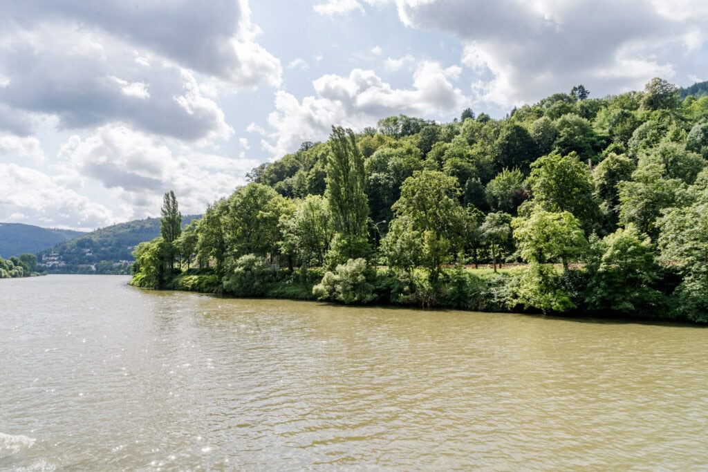 Doen in Stuttgart - boottocht over de Neckar