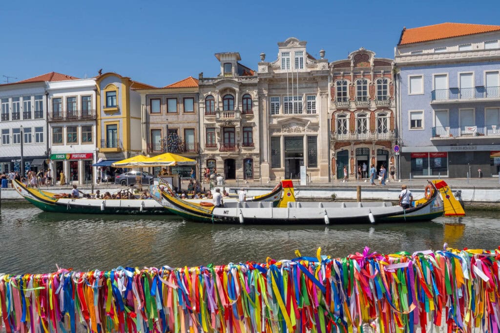 Doen in Aveiro - kleurrijke bruggen