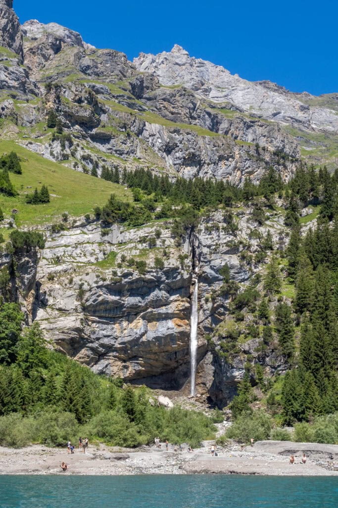 Oeschinensee - watervallen