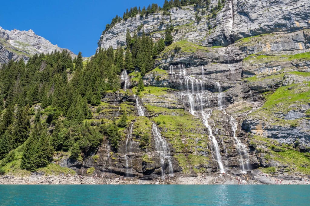 Oeschinensee - watervallen