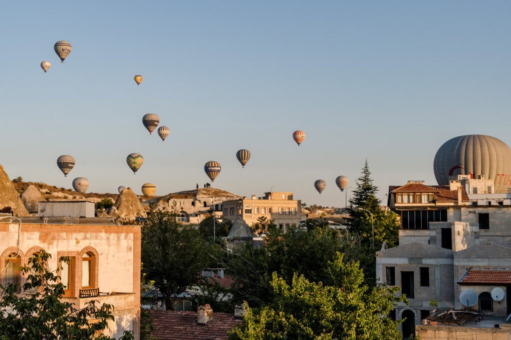 Uitzicht luchtballonnen Cappadocië